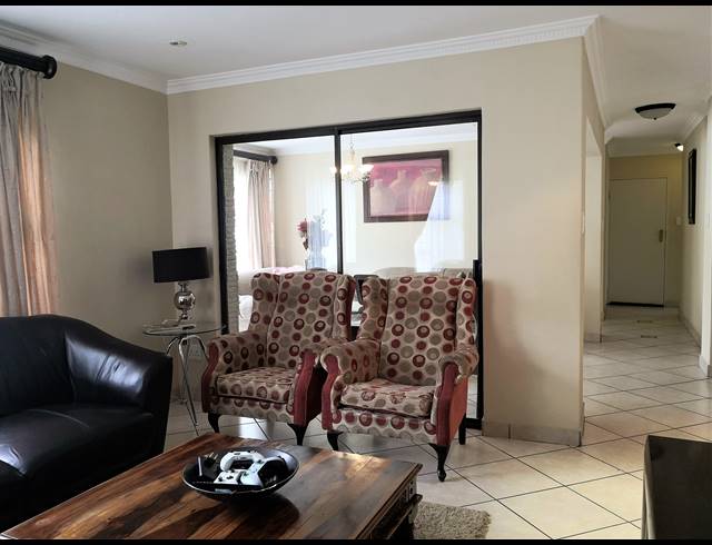 4 BEDROOM HOUSE FOR SALE IN WILLOW ACRES